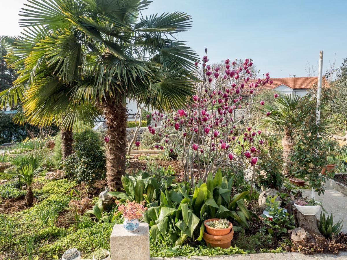 Apartments Summer Bloom Krk Town Extérieur photo