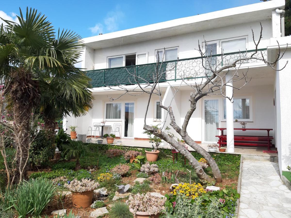Apartments Summer Bloom Krk Town Extérieur photo